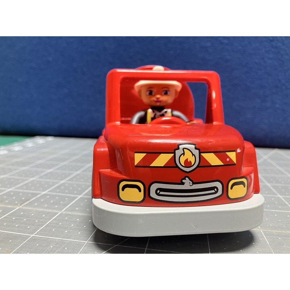 Lego Duplo Fire Truck With‎ Fireman Extra Blocks Lot